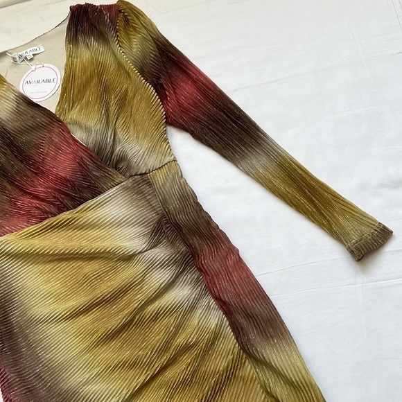 ⭐️nwt Available Faux Wrap Dress⭐️ - Picture 3 of 7